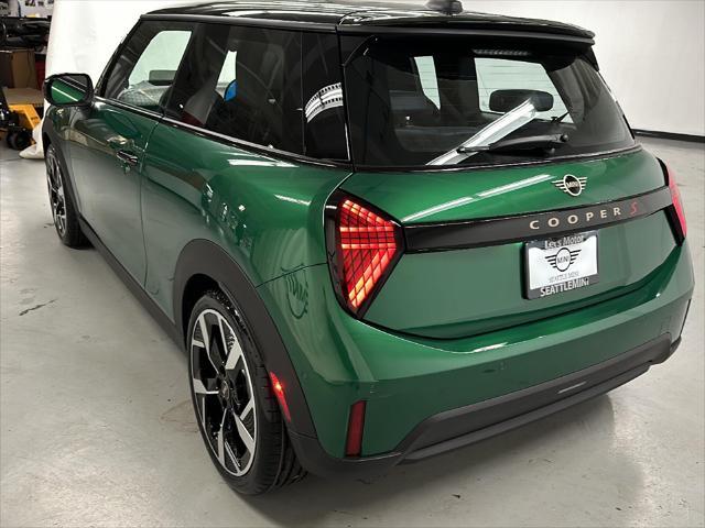 new 2025 MINI Hardtop car, priced at $38,295