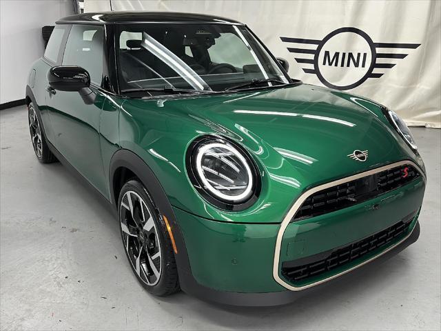 new 2025 MINI Hardtop car, priced at $38,295