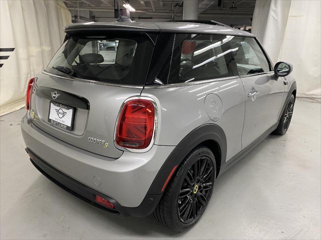 used 2024 MINI Hardtop car, priced at $29,979