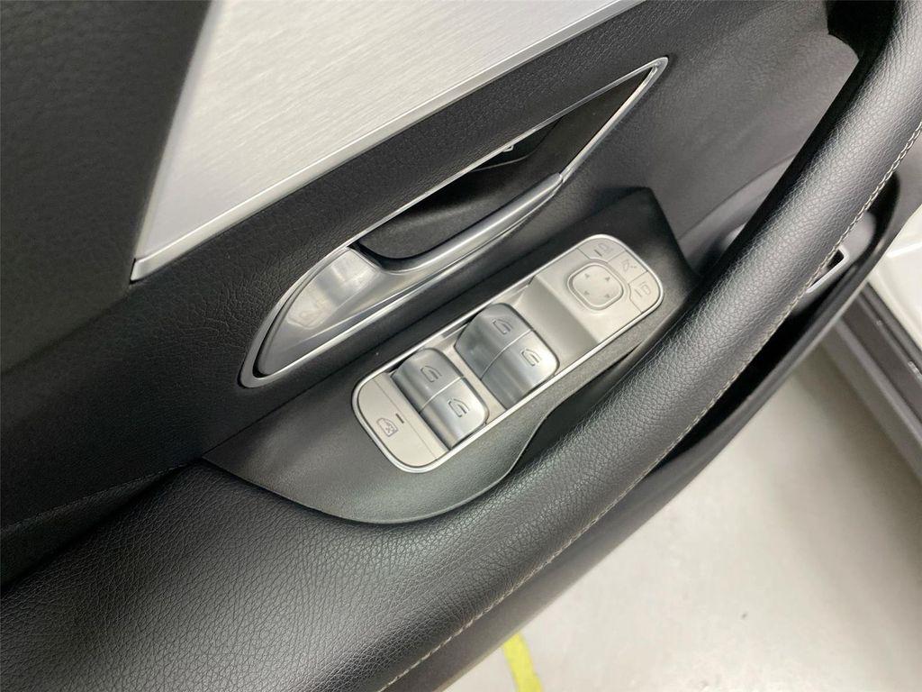 used 2024 Mercedes-Benz GLE 450 Plug-In Hybrid car, priced at $53,991