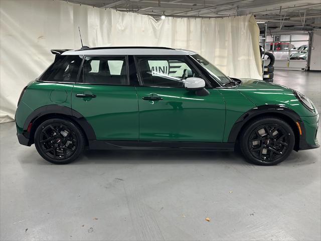 new 2025 MINI Hardtop car, priced at $40,830