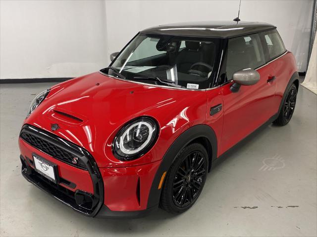 used 2024 MINI Hardtop car, priced at $33,979