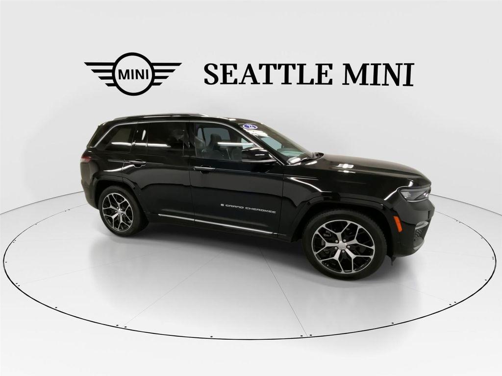 used 2022 Jeep Grand Cherokee car, priced at $38,498