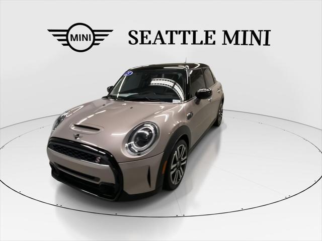 used 2023 MINI Hardtop car, priced at $25,979