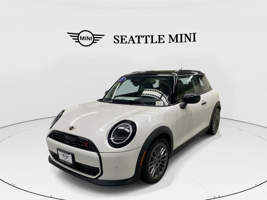 used 2025 MINI Hardtop car, priced at $32,989