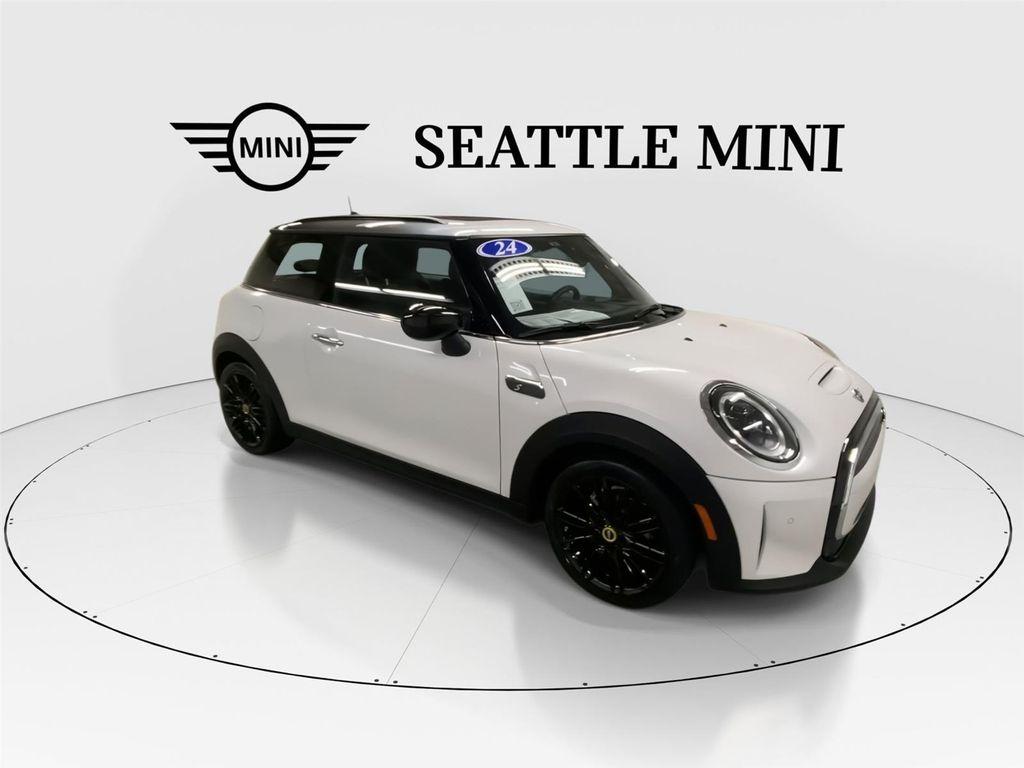 used 2024 MINI Hardtop car, priced at $27,989