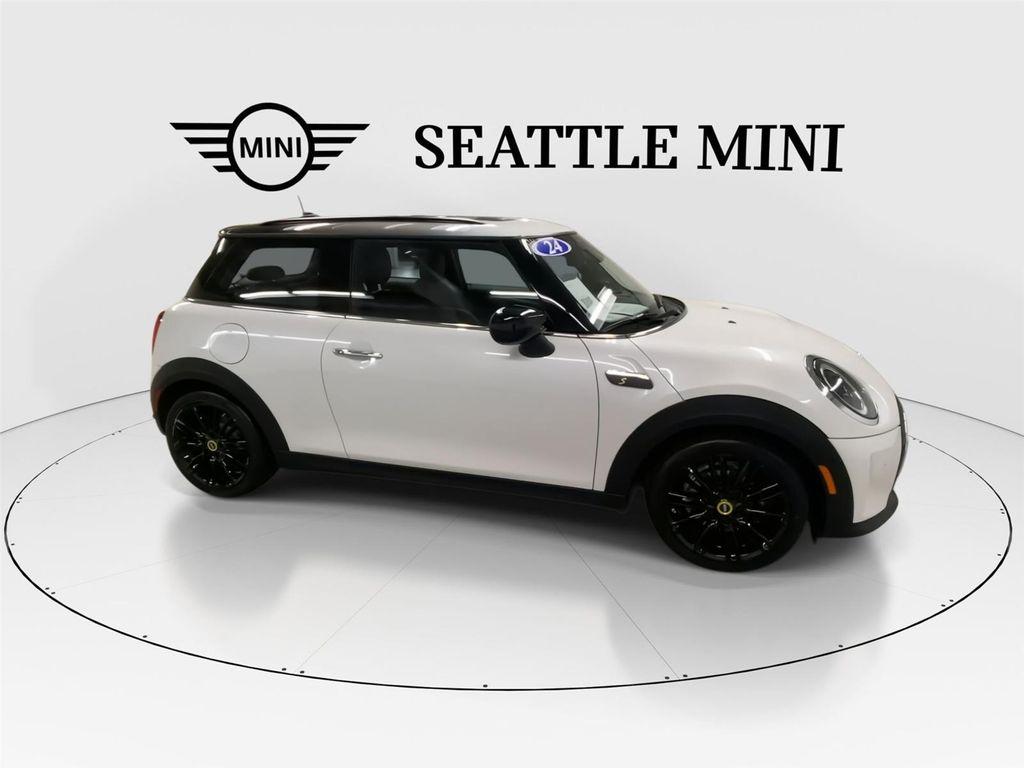 used 2024 MINI Hardtop car, priced at $27,989