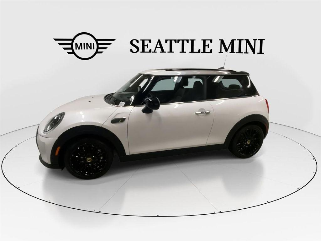 used 2024 MINI Hardtop car, priced at $27,989