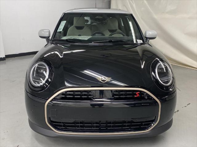 new 2025 MINI Hardtop car, priced at $35,595