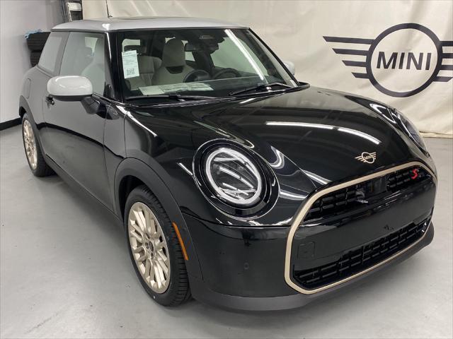 new 2025 MINI Hardtop car, priced at $35,595