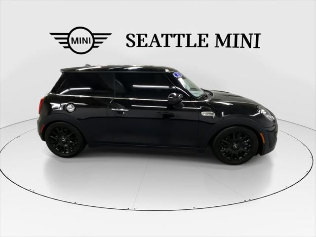 used 2021 MINI Hardtop car, priced at $25,789