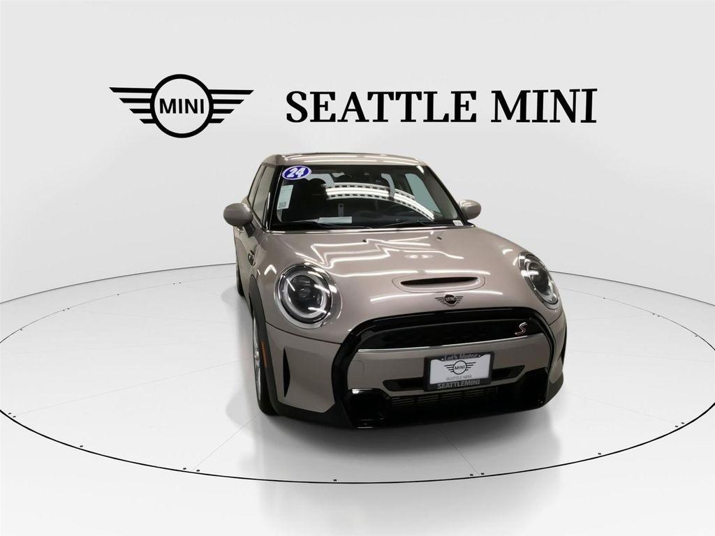 used 2024 MINI Hardtop car, priced at $25,498