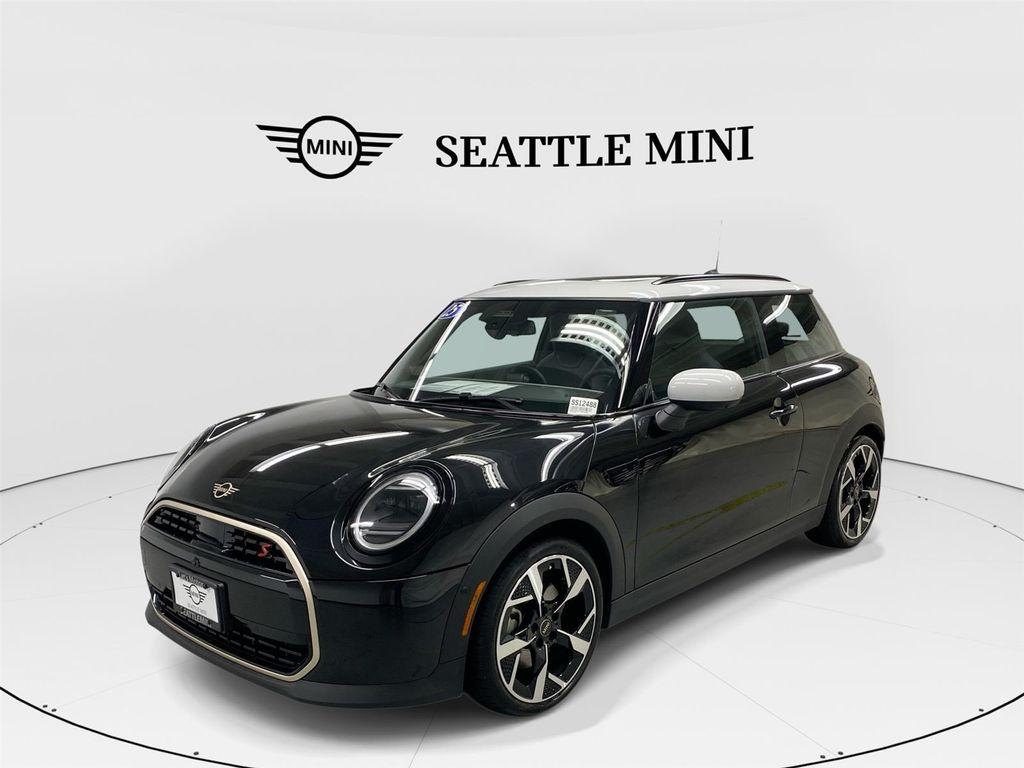 used 2025 MINI Hardtop car, priced at $32,987