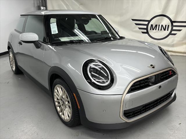 new 2025 MINI Hardtop car, priced at $38,295