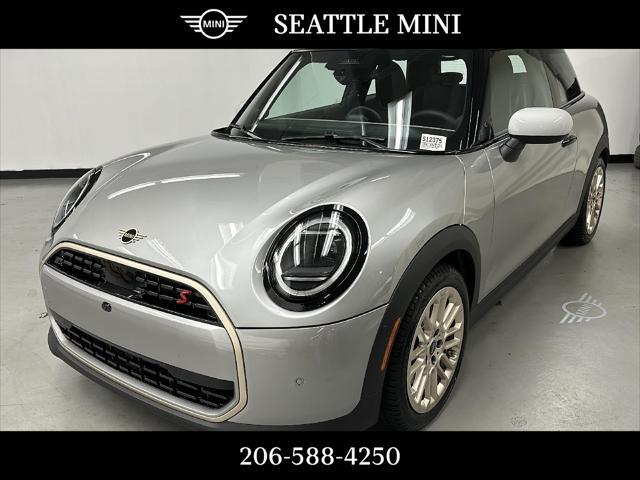 new 2025 MINI Hardtop car, priced at $38,295