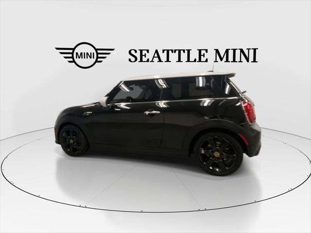 used 2022 MINI Hardtop car, priced at $25,879