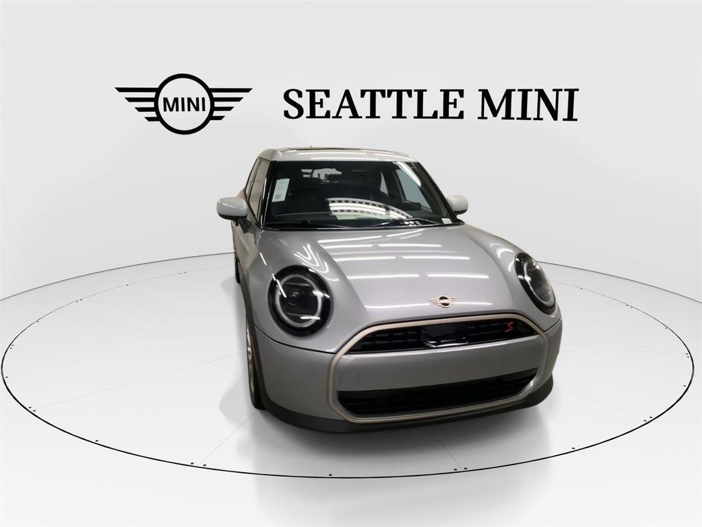 new 2025 MINI Hardtop car, priced at $38,110