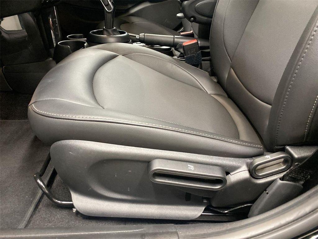 used 2022 MINI Hardtop car, priced at $26,989