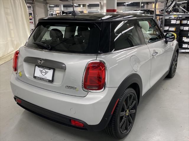 used 2021 MINI Hardtop car, priced at $22,977