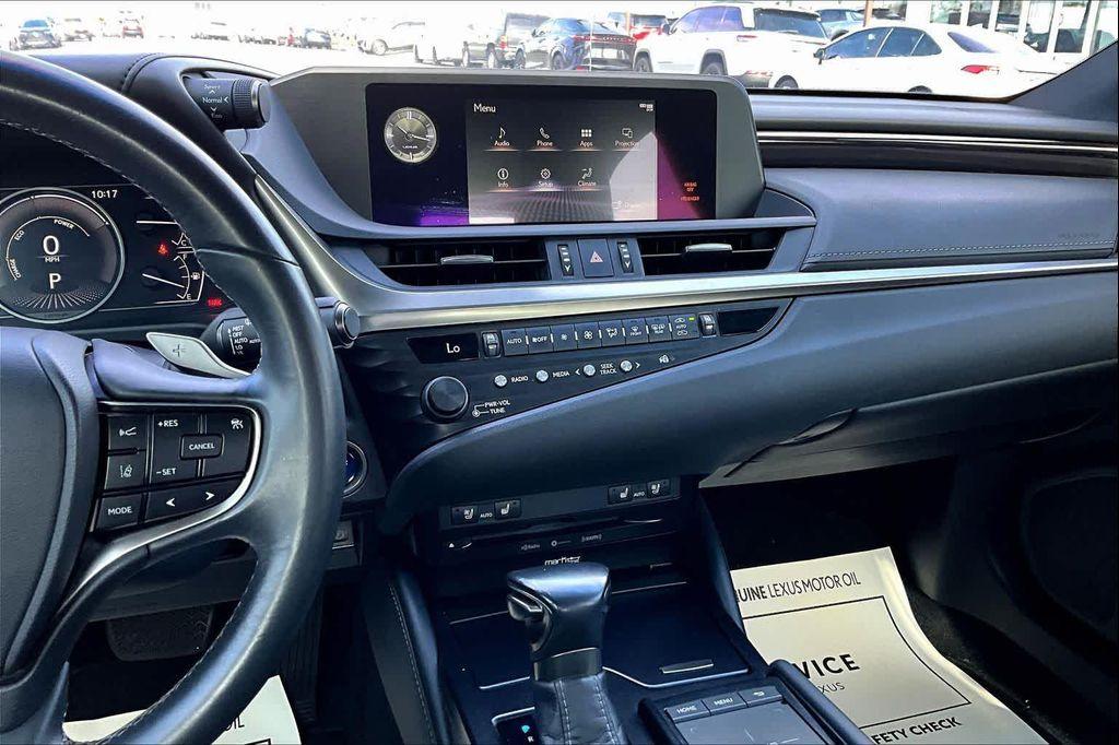 used 2020 Lexus ES 300h car, priced at $30,995