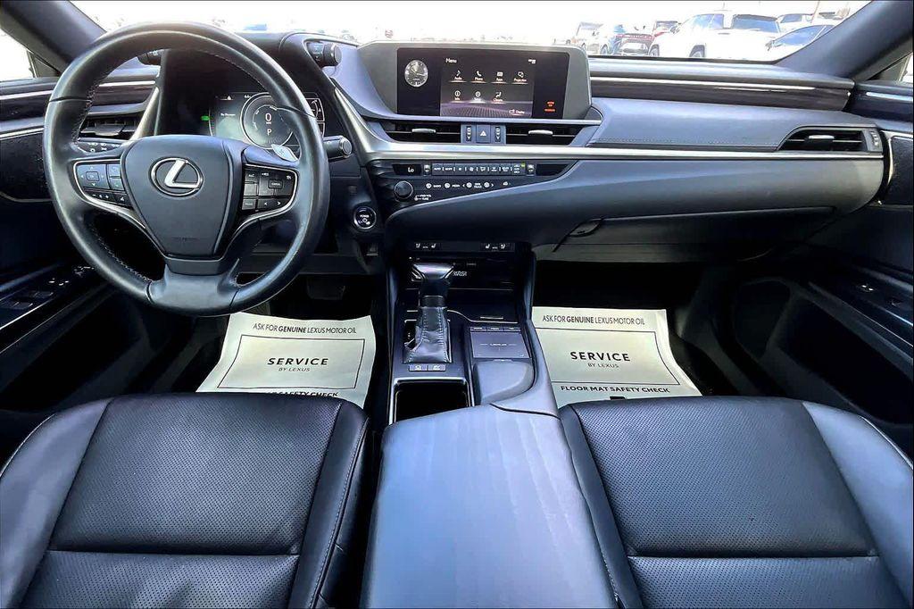 used 2020 Lexus ES 300h car, priced at $30,995