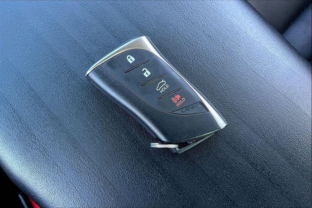 used 2020 Lexus ES 300h car, priced at $30,995