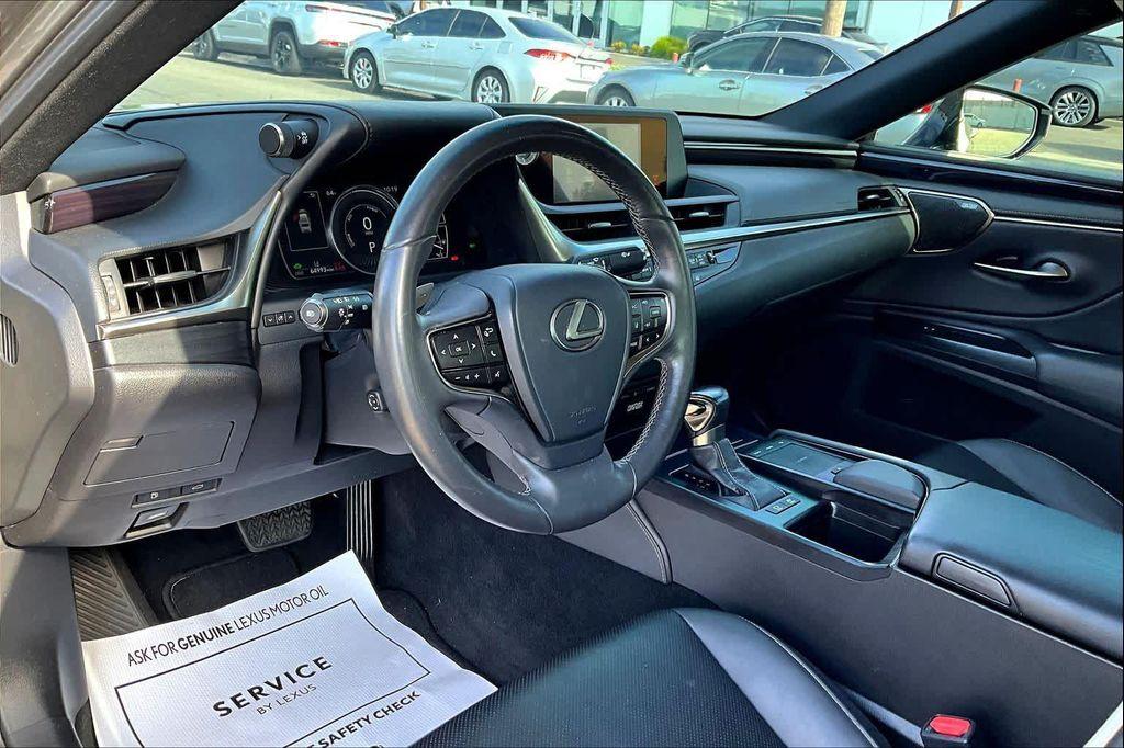 used 2020 Lexus ES 300h car, priced at $30,995