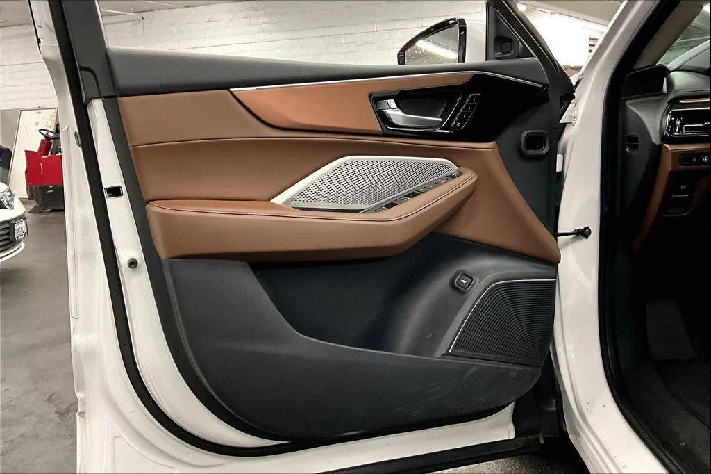 used 2024 Acura MDX car, priced at $43,995