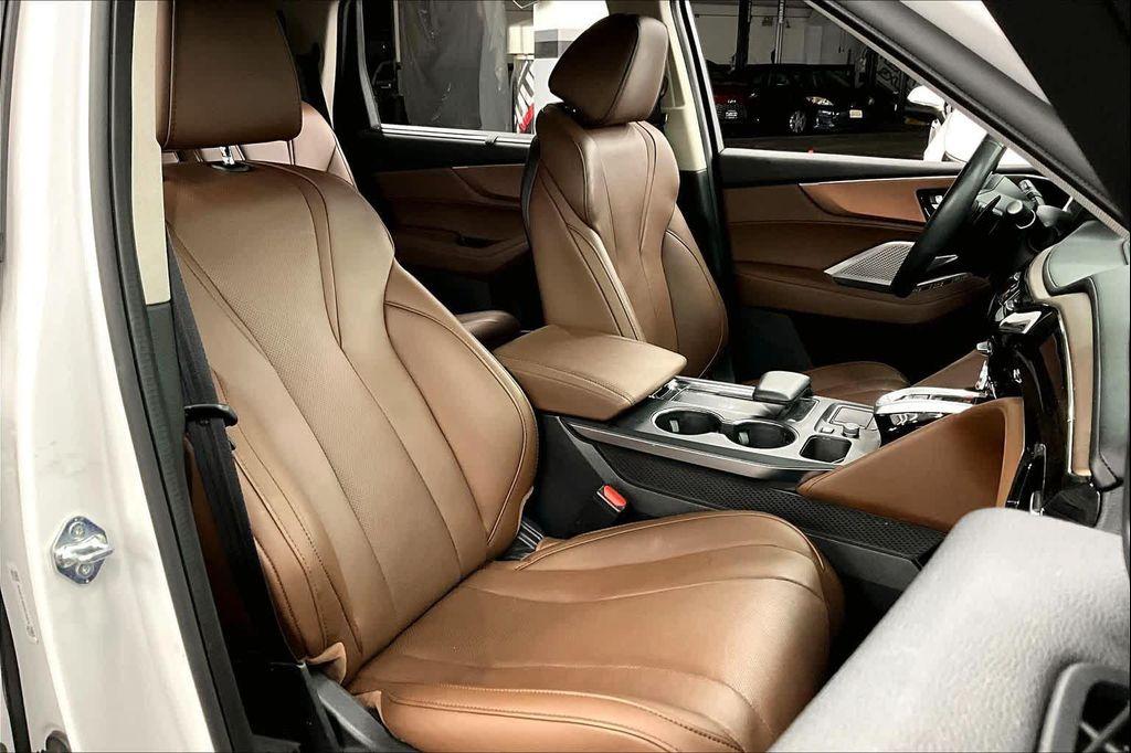 used 2024 Acura MDX car, priced at $43,995