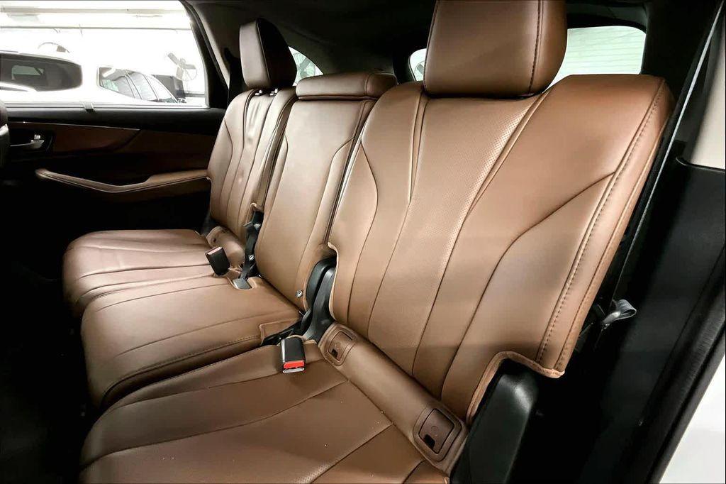 used 2024 Acura MDX car, priced at $43,995