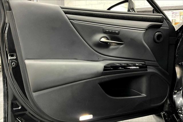 used 2024 Lexus ES 300h car, priced at $44,780