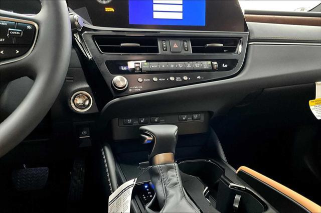 new 2025 Lexus ES 300h car, priced at $48,894