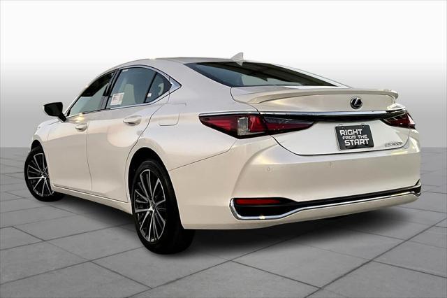 new 2025 Lexus ES 300h car, priced at $50,736