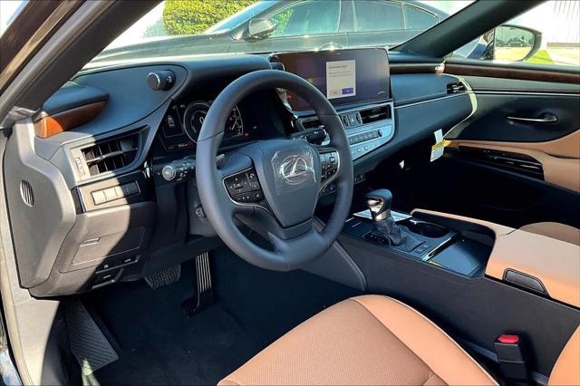 new 2025 Lexus ES 300h car, priced at $46,689