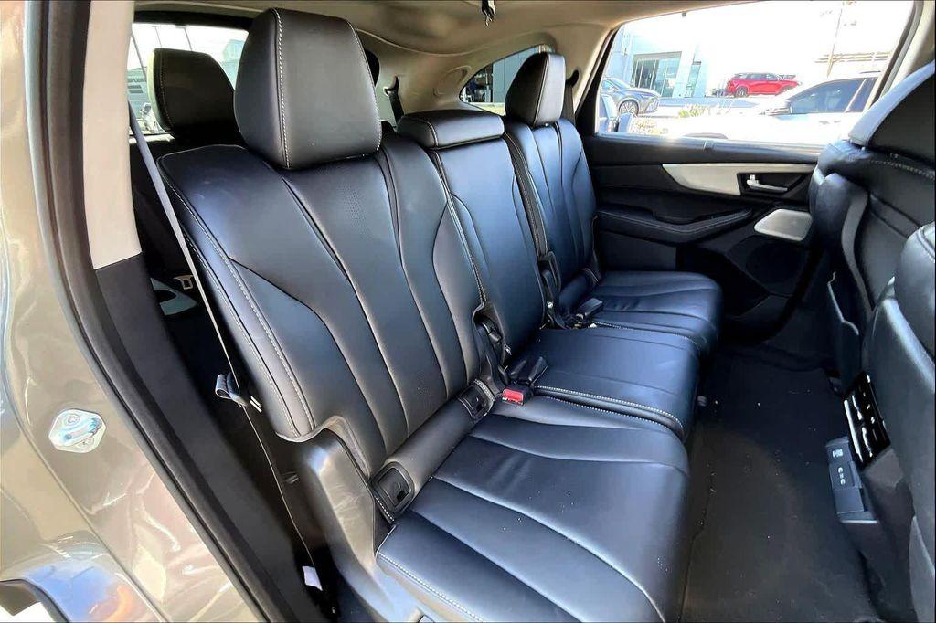 used 2025 Acura MDX car, priced at $45,585