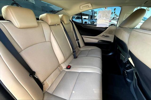 used 2021 Lexus ES 300h car, priced at $25,500