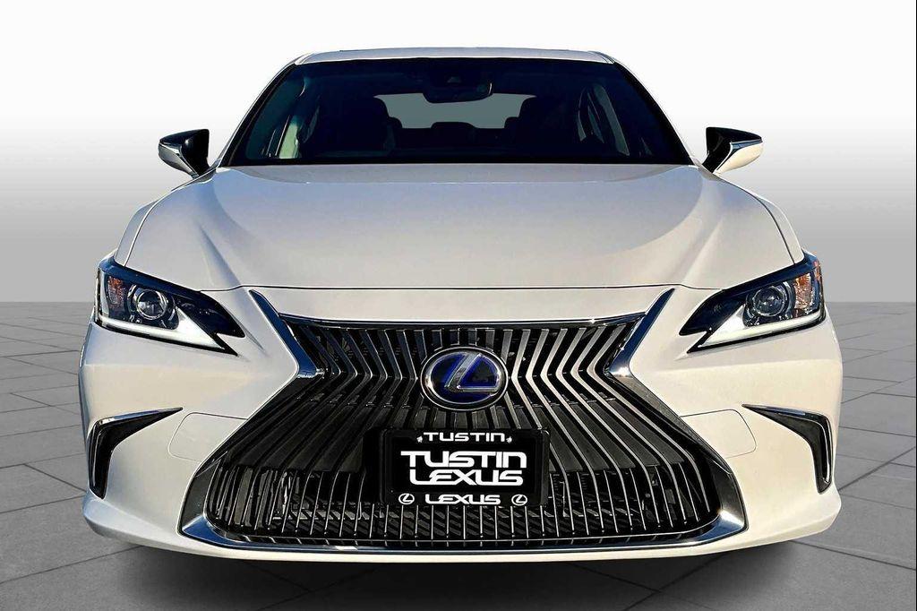 used 2019 Lexus ES 300h car, priced at $32,400