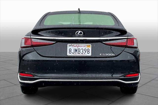 used 2019 Lexus ES 300h car, priced at $28,200