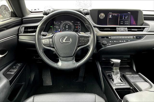 used 2019 Lexus ES 300h car, priced at $28,200