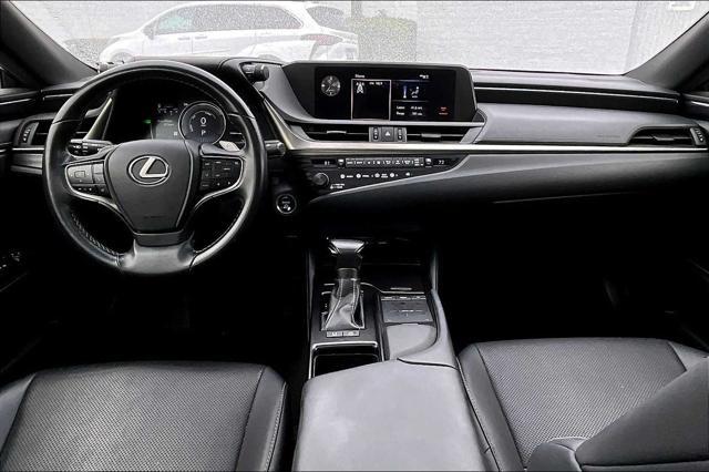 used 2019 Lexus ES 300h car, priced at $28,200