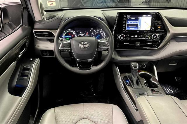 used 2020 Toyota Highlander Hybrid car, priced at $34,875