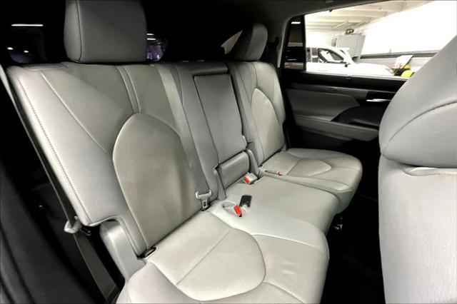 used 2020 Toyota Highlander Hybrid car, priced at $34,875