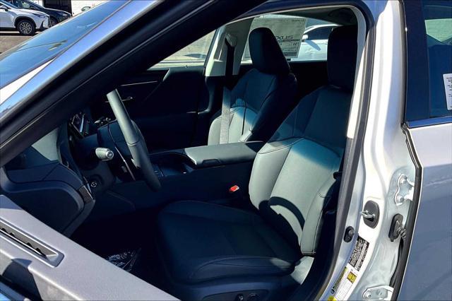 new 2025 Lexus ES 300h car, priced at $50,524