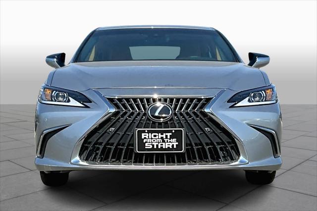 new 2025 Lexus ES 300h car, priced at $47,673