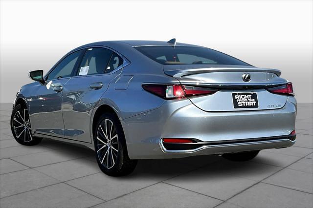 new 2025 Lexus ES 300h car, priced at $47,673