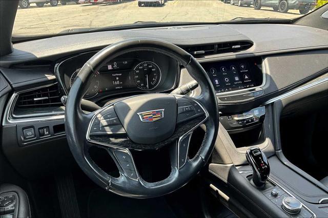 used 2022 Cadillac XT5 car, priced at $32,033