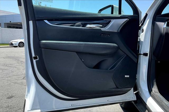 used 2022 Cadillac XT5 car, priced at $32,033