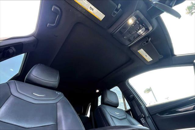 used 2022 Cadillac XT5 car, priced at $32,033