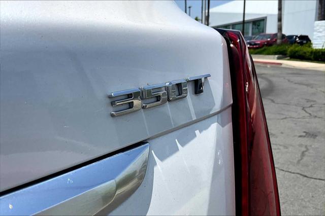 used 2022 Cadillac XT5 car, priced at $32,033