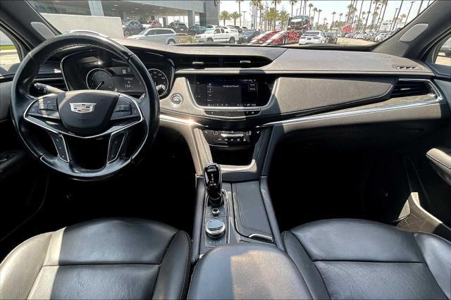used 2022 Cadillac XT5 car, priced at $32,033